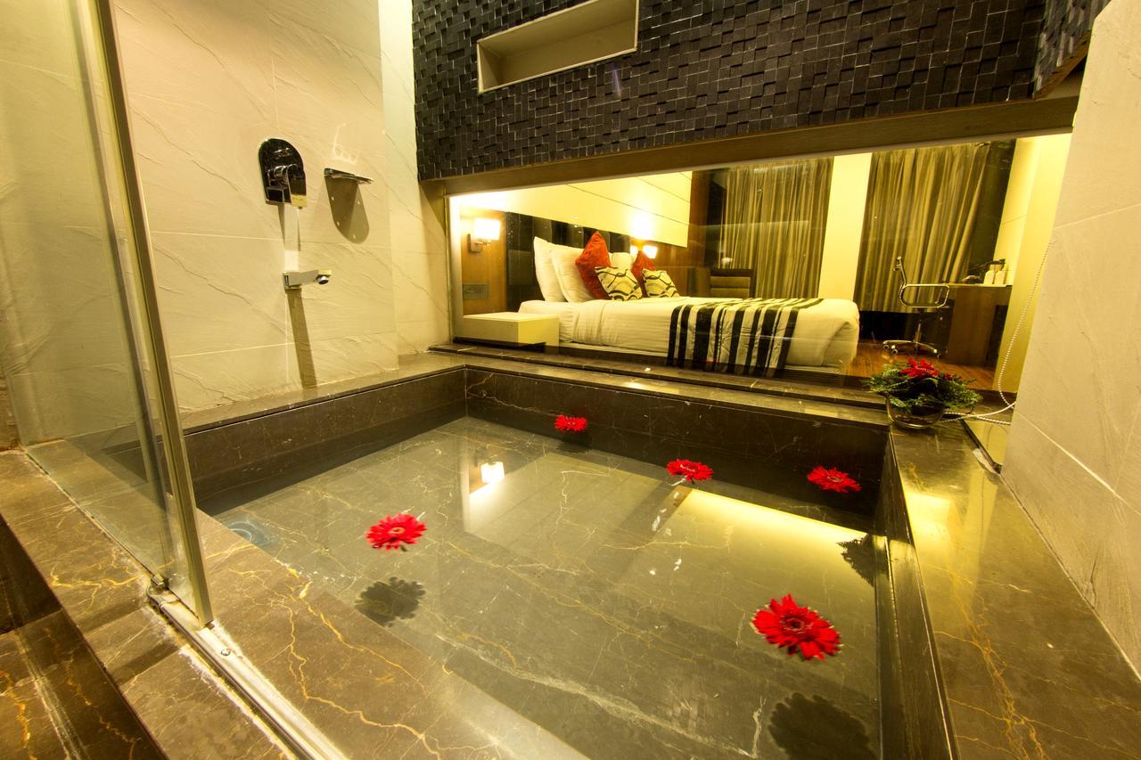 Hotel Gk International Chandīgarh Extérieur photo