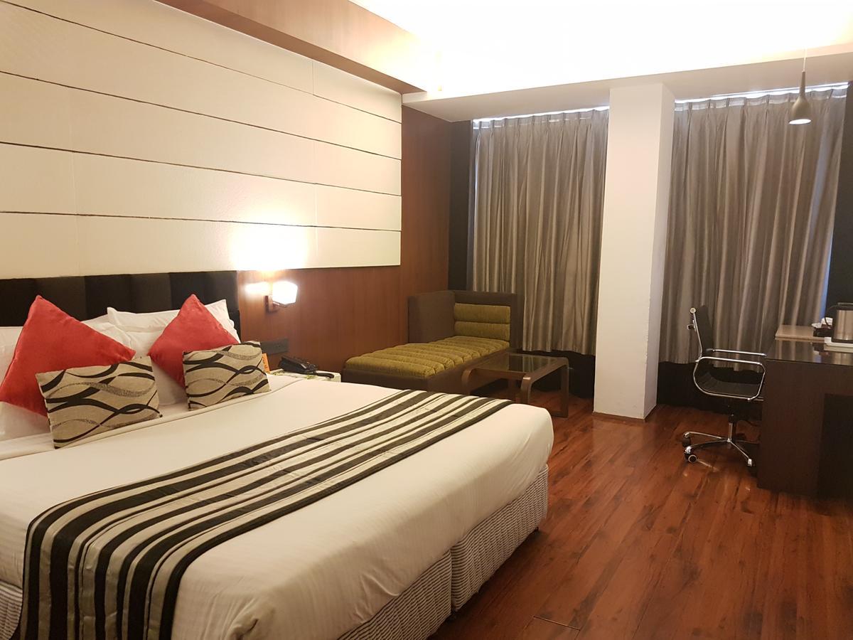 Hotel Gk International Chandīgarh Extérieur photo