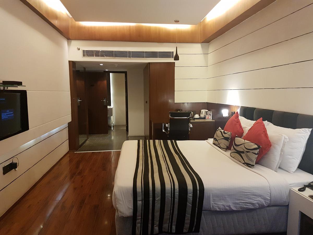 Hotel Gk International Chandīgarh Extérieur photo