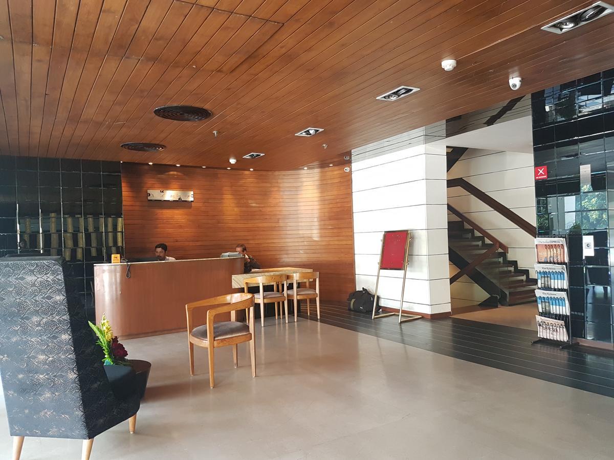 Hotel Gk International Chandīgarh Extérieur photo