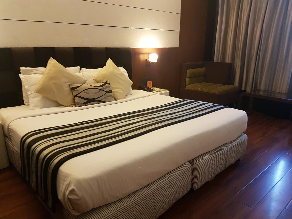 Hotel Gk International Chandīgarh Extérieur photo